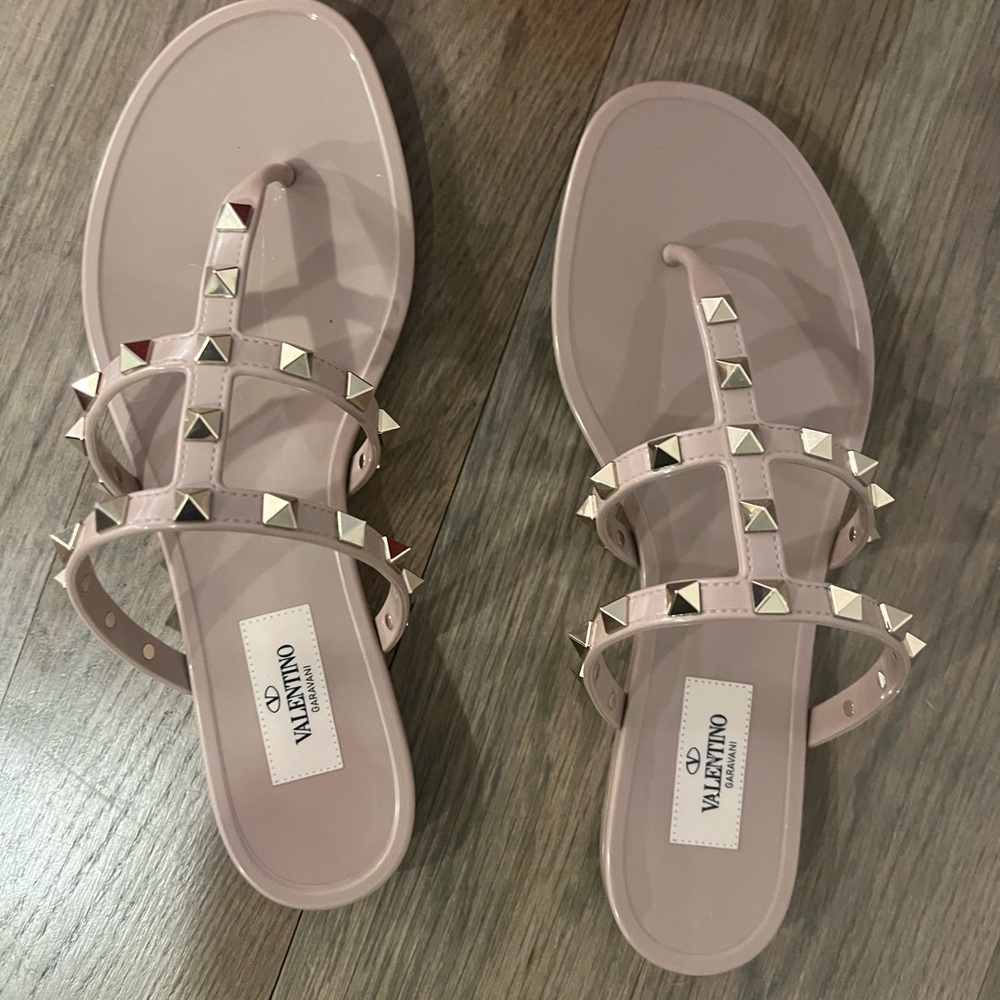 Like new Valentino jelly tan sandal